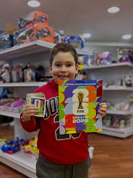 Cliente El Coleccionista con álbum dorado Panini en La Plata